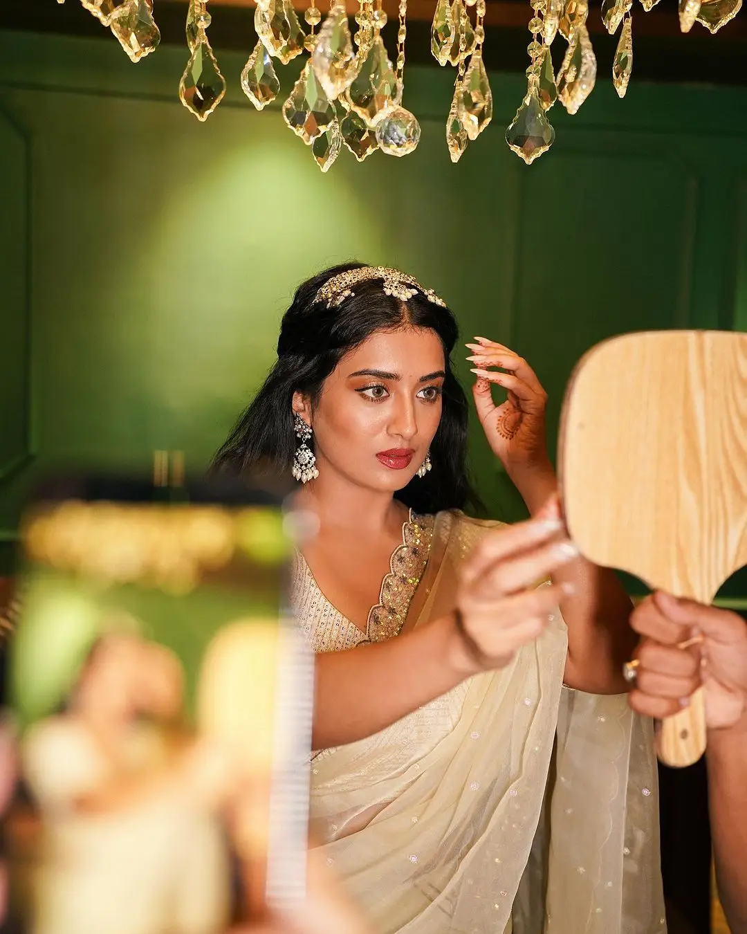 Rashi Singh in South Indian Traditional White Saree Blouse